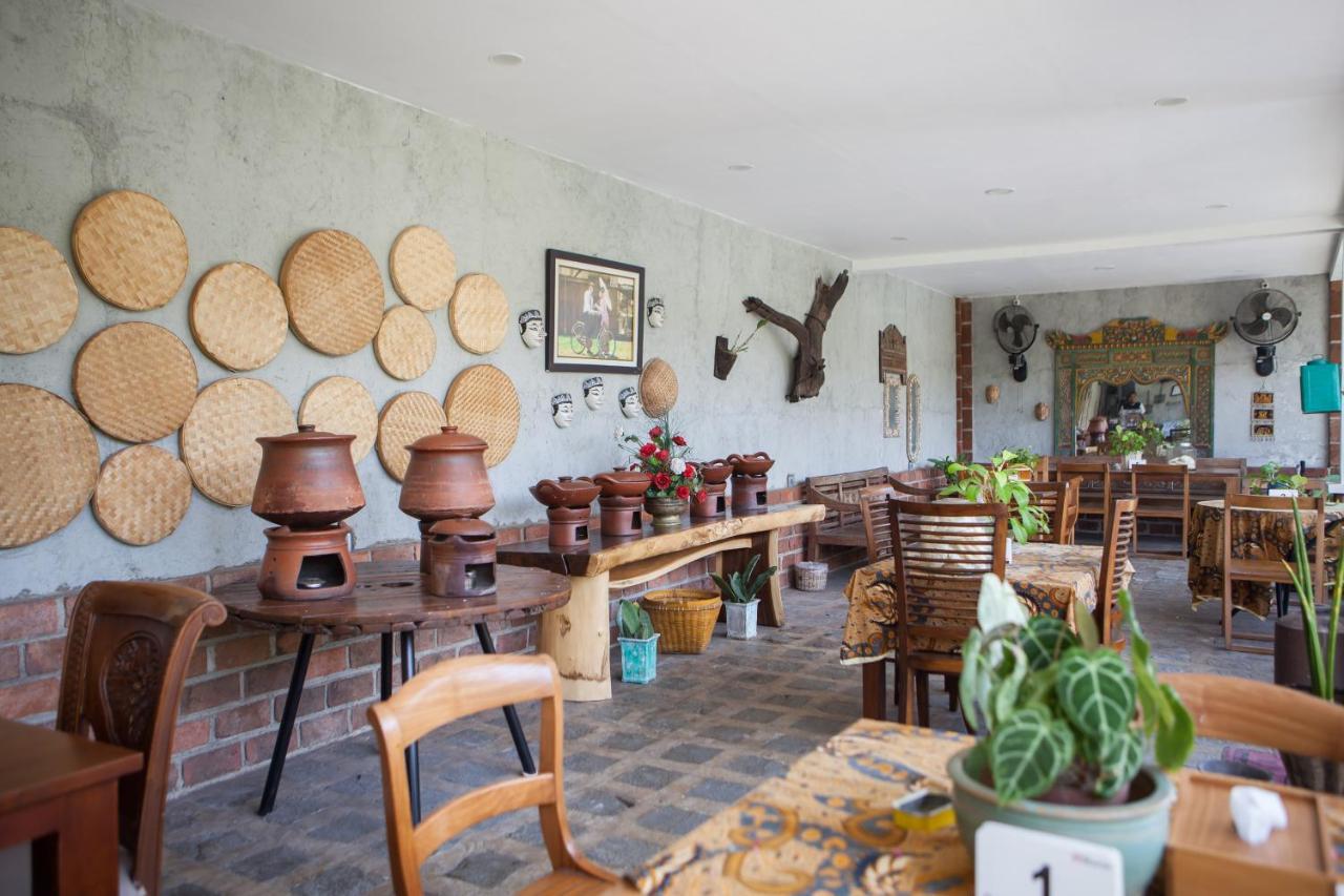 Reddoorz Plus Near Mall Roxy Banyuwangi Баньювангі Екстер'єр фото