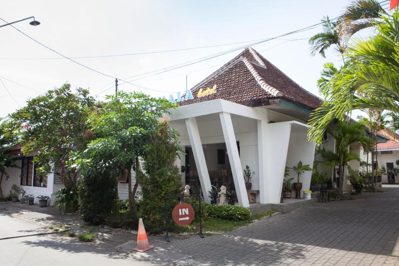 Reddoorz Plus Near Mall Roxy Banyuwangi Баньювангі Екстер'єр фото