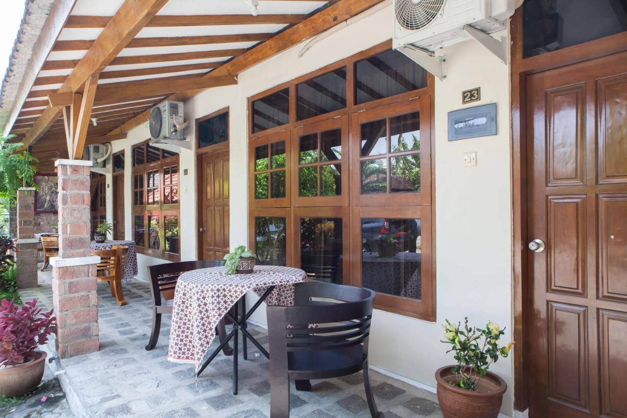 Reddoorz Plus Near Mall Roxy Banyuwangi Баньювангі Екстер'єр фото